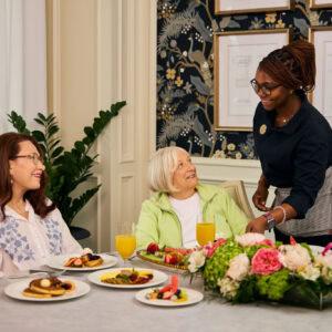seniors eating brunch